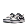 Sneakers Nike Court Borough bianche e grigie da bambino con Swoosh nero e strappo