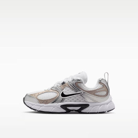 Sneakers Nike da bambino bianche con inserti argento