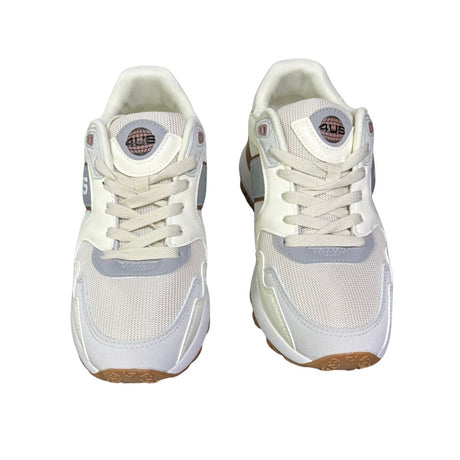 Sneakers da uomo Paciotti 4US bianche in mesh e ecopelle con dettagli color cuoio, logo laterale esteso e suola sportiva tipo running.