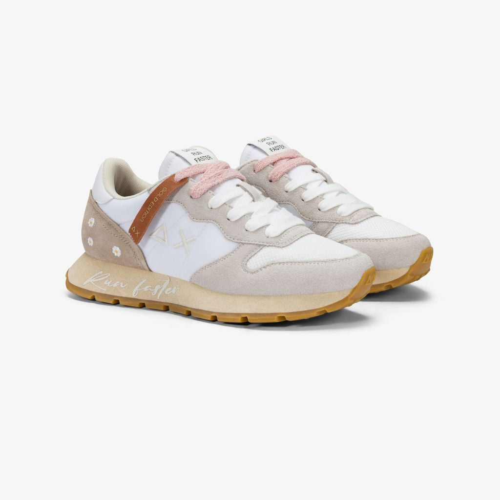 Sneaker donna Sun68 Ally Vintage Gold Edition bianca in tessuto con dettagli scamosciati, motivo margherita sul tallone e lacci intercambiabili