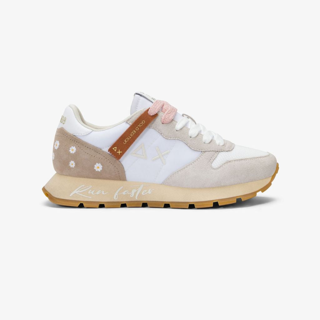 Sneaker donna Sun68 Ally Vintage Gold Edition bianca in tessuto con dettagli scamosciati, motivo margherita sul tallone e lacci intercambiabili
