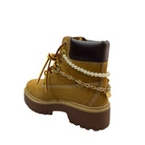 Stivale Timberland wheat con catena decorativa e charm dorati