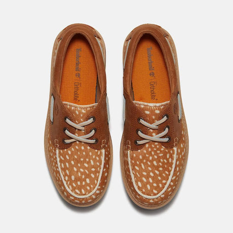Scarpa da barca Timberland Stone Street con plateau in pelle e inserti con pelo maculati