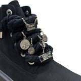 Stivale Timberland nero con maxi lacci e charm argentati