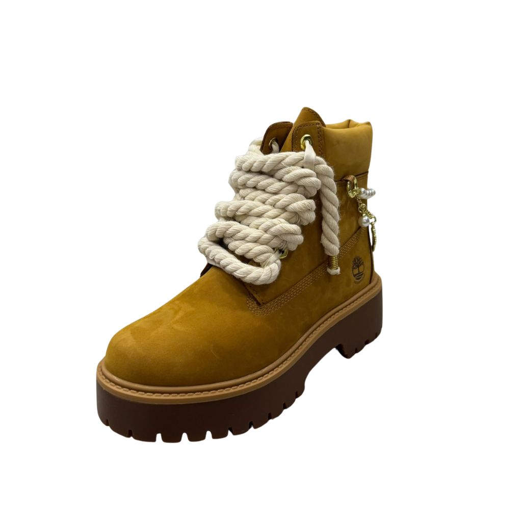 Stivale Timberland wheat con maxi lacci e charm perle