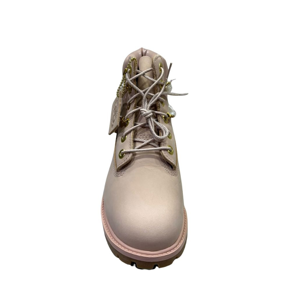 Stivale Timberland rosa con collo perlato e collana decorativa