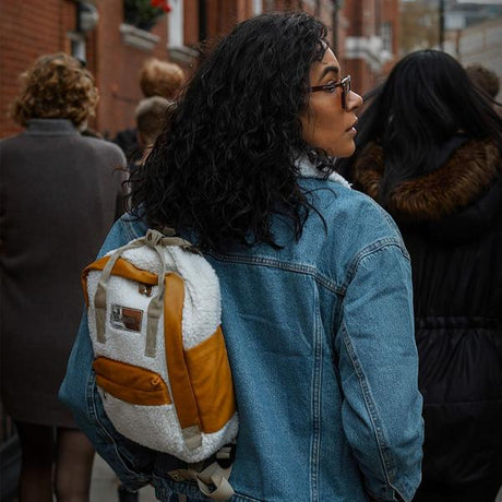 D.franklin Abby Backpack Fleece Beige / Mustard